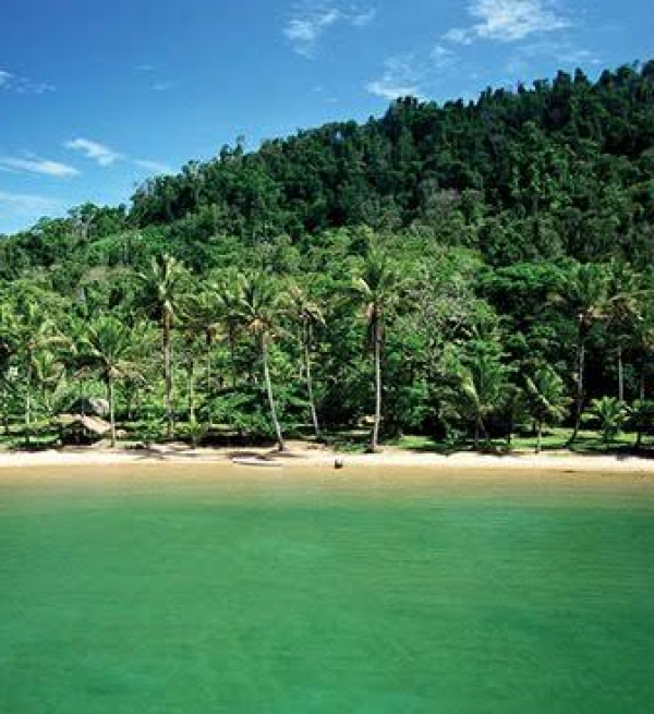 Praia do Amir Klink em Paraty lancha exclusiva