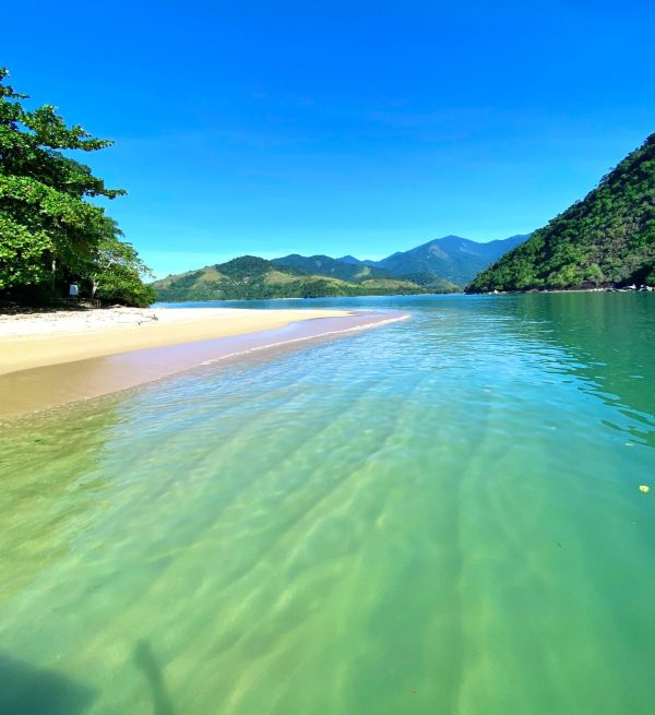 Alugar lancha em Paraty ilha do Ventura