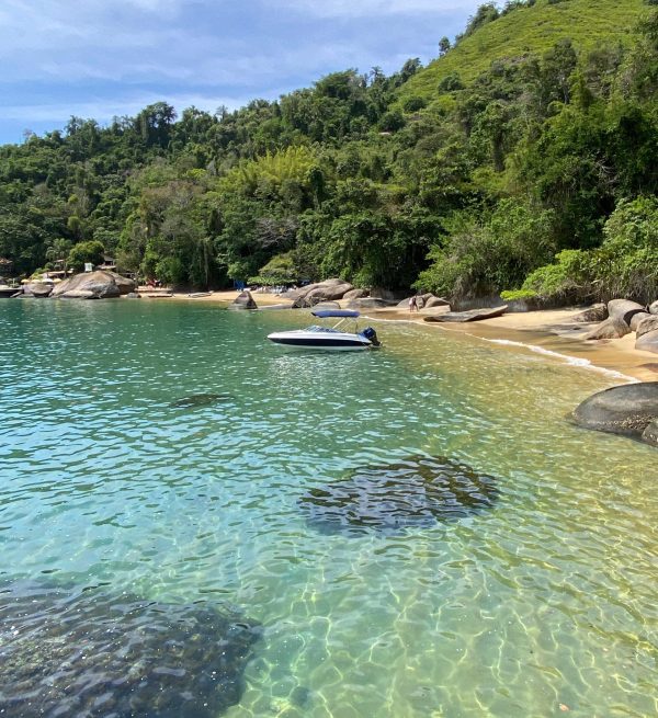 lancha-exclusiva-para-casal-em-paraty-rj-1.jpg